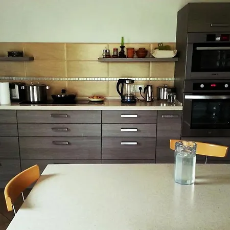 Chambre Legere Dans Une Maison Familiale Appartement *
